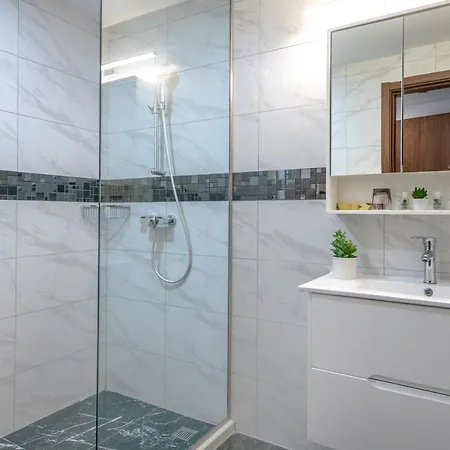 Hotel Willis Business & Wellness 4*